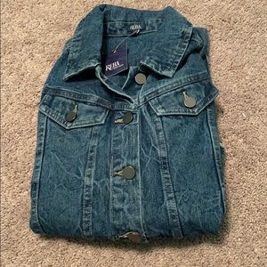 Slightly cropped denim jacket
